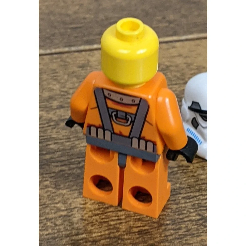 LEGO Star Wars Minifigure Orange Pilot Suit with White Stormtrooper‎ Helmet